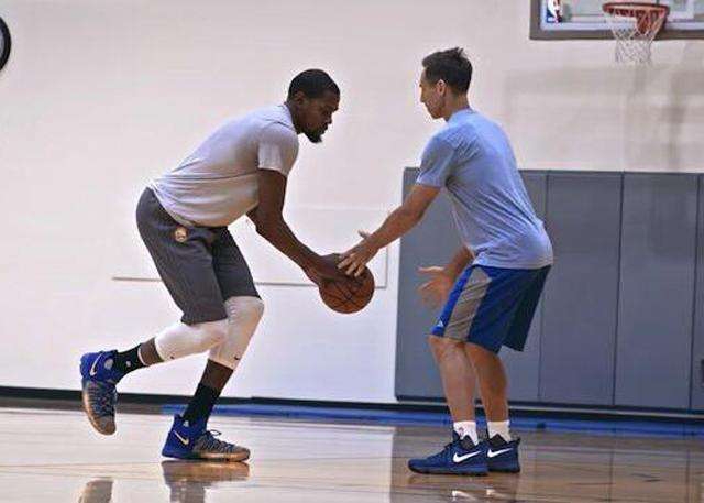 场上再创佳 场上再创佳