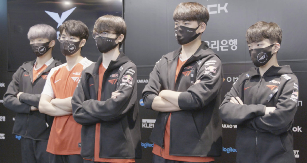 旧摆在面前 旧摆在面前